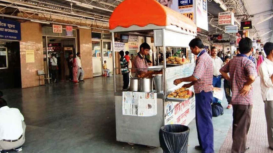 Photo of 15 ऐसे रेलवे स्टेशन जहाँ का लज़ीज स्वाद चटोरों को दीवाना बना देगा by Manju Dahiya
