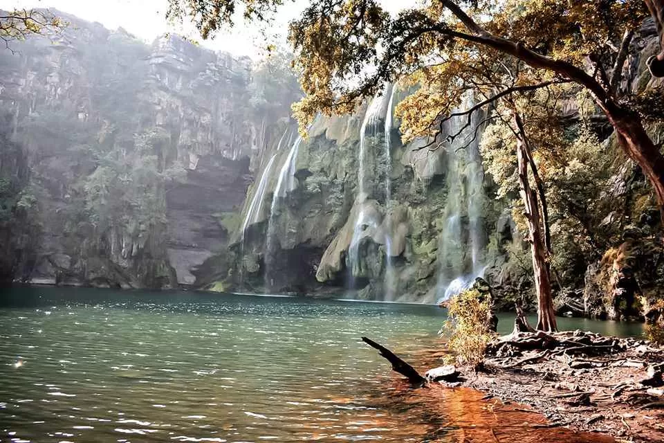 Photo of पाडाझर वॉटरफॉल, Padajhar Khurd, Rajasthan, India by Saransh Ramavat