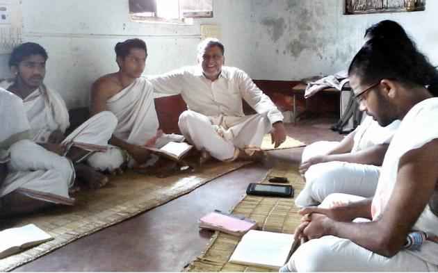 Photo of भारत का वो अनोखा गाँव जहाँ आज भी सिर्फ संस्कृत ही बोली जाती है ! by Saransh Ramavat