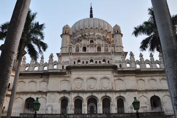 Photo of बहू बेगम का मकबरा, Maqbara Fatehganj Road, Murawantola, Ram Nagar, Faizabad, Uttar Pradesh, India by Bhawna Sati
