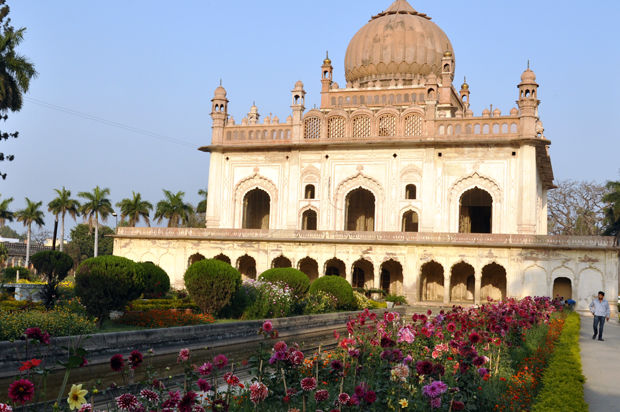 Photo of अयोध्या: सिर्फ विवाद नहीं, इस शहर की बाकी खासियतों पर भी डालें नज़र by Bhawna Sati