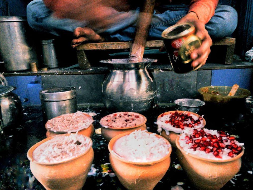 Photo of वाराणसी में खाने के वो बेहतरीन ठिकाने जो आपको गूगल भी नहीं बता पाएगा by Bhawna Sati