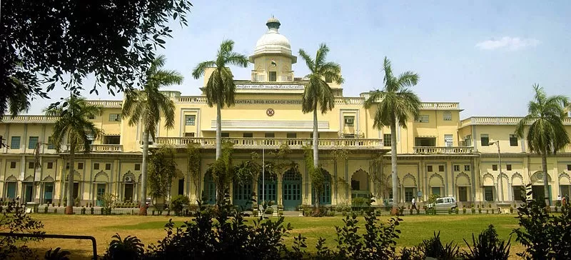 Photo of छत्तर मंजिल, Mahatma Gandhi Marg, Qaisar Bagh, Lucknow, Uttar Pradesh, India by Bhawna Sati