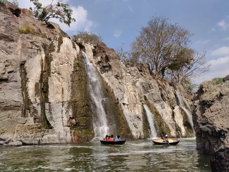 Photo of Hogenakkal, Tamil Nadu, India by Subhalaxmi Nayak