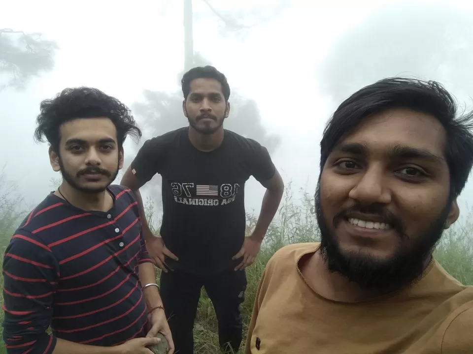 Photo of Mall Road, Kasauli, Himachal Pradesh, India by Ravi Singh Thakur