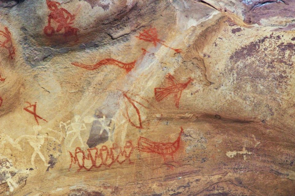 Photo of Bhimbhetka: Rock shelters and cave paintings in central India 10/14 by Four Blissful Feet