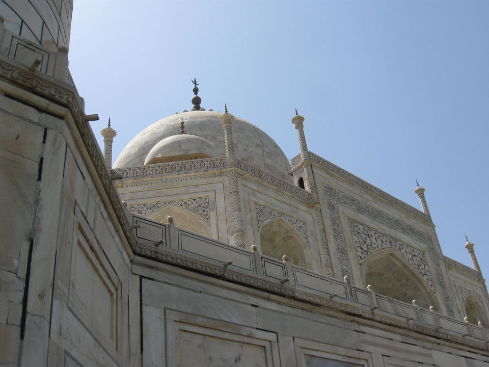 Photo of Agra - Tajmahal - P3 8/18 by Prasath C S