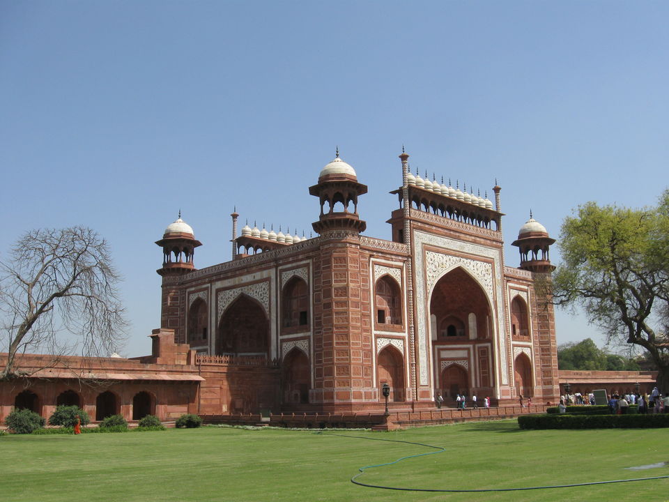 Photo of Agra - Tajmahal - P3 1/18 by Prasath C S
