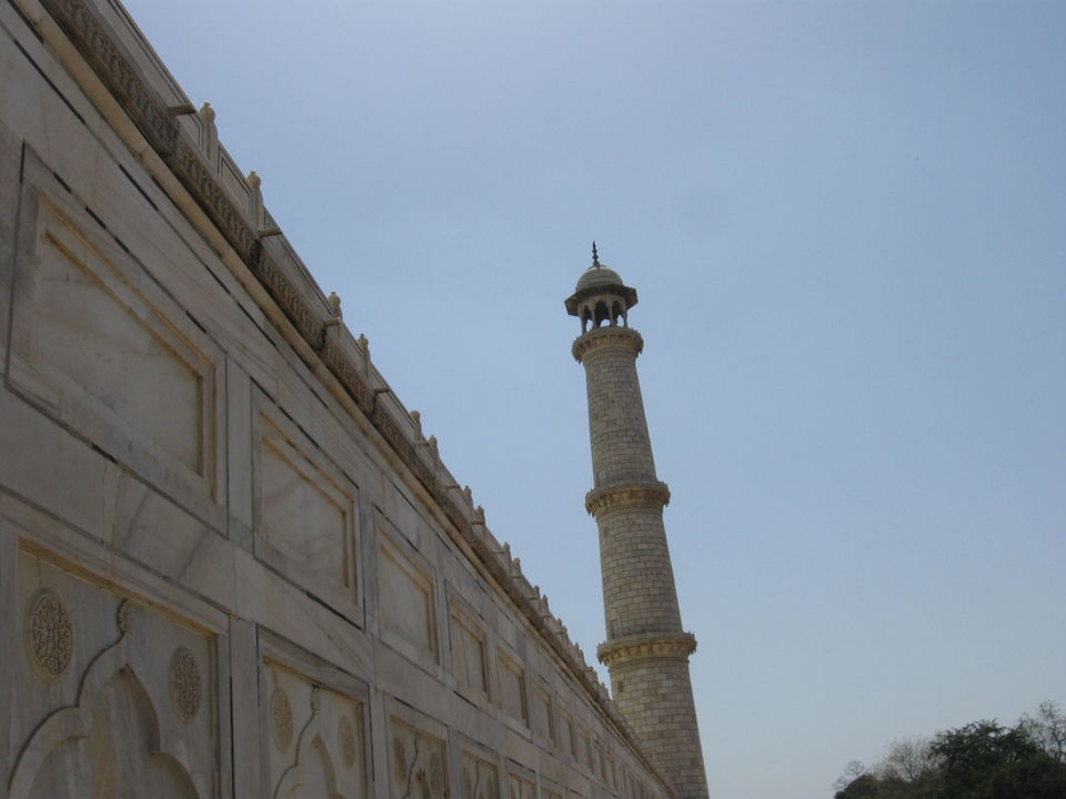 Photo of Agra - Tajmahal - P3 12/18 by Prasath C S