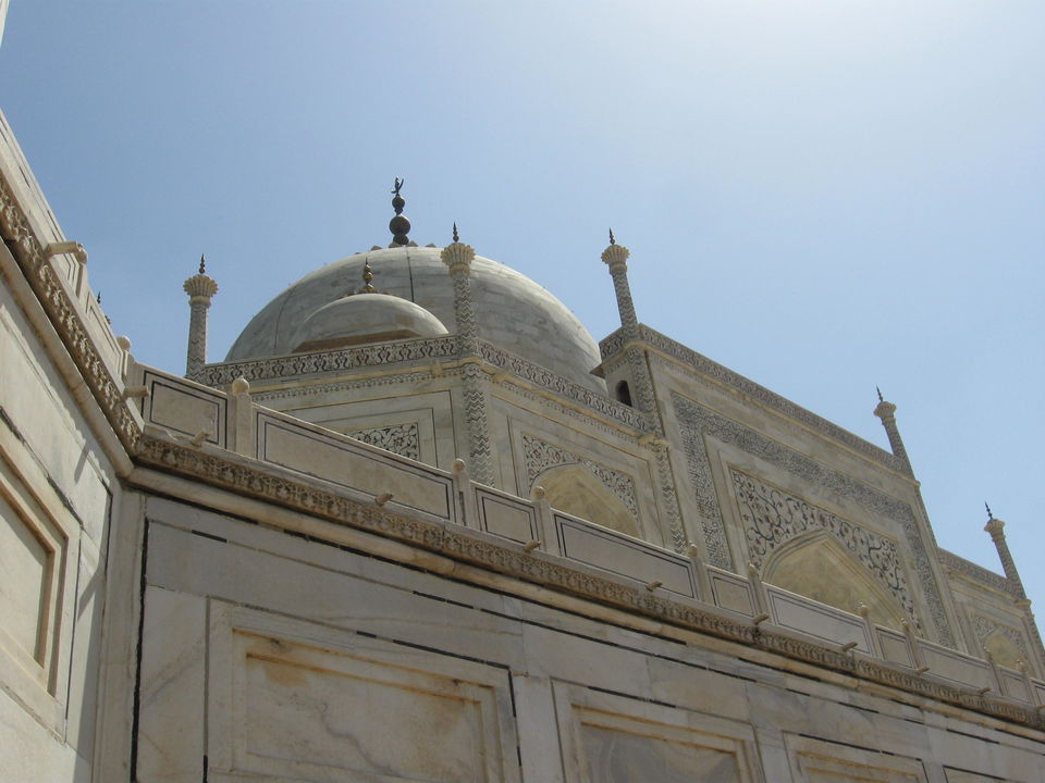 Photo of Agra - Tajmahal - P3 11/18 by Prasath C S