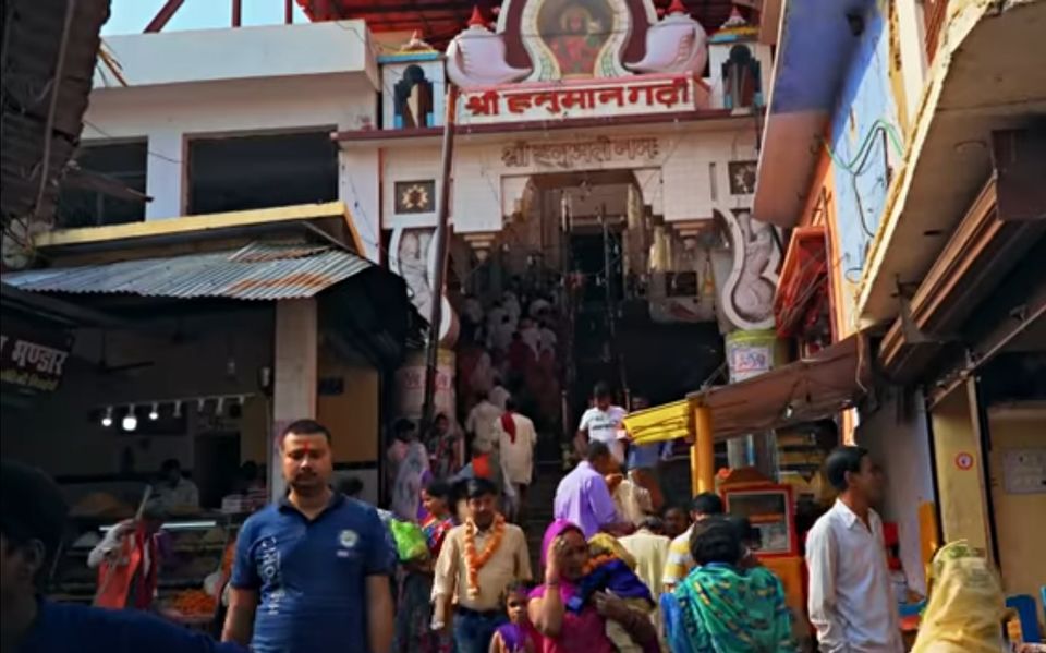 Photo of Hanuman Garhi from where Lord Hanuman guard's Ayodhya!! by PRANATI KAMANI