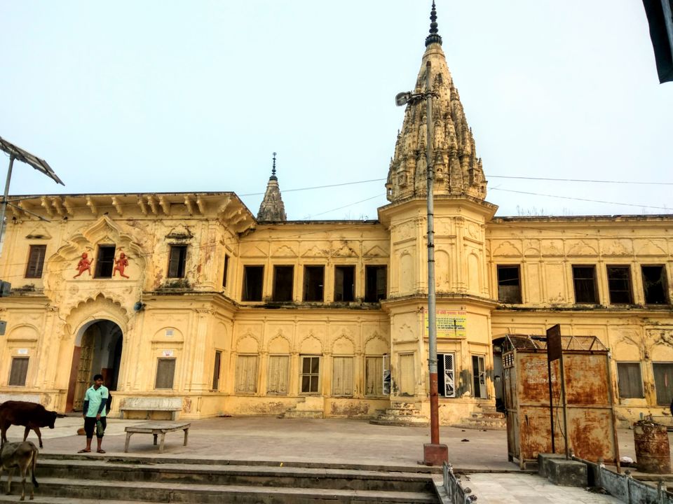 Photo of Hanuman Garhi from where Lord Hanuman guard's Ayodhya!! by PRANATI KAMANI