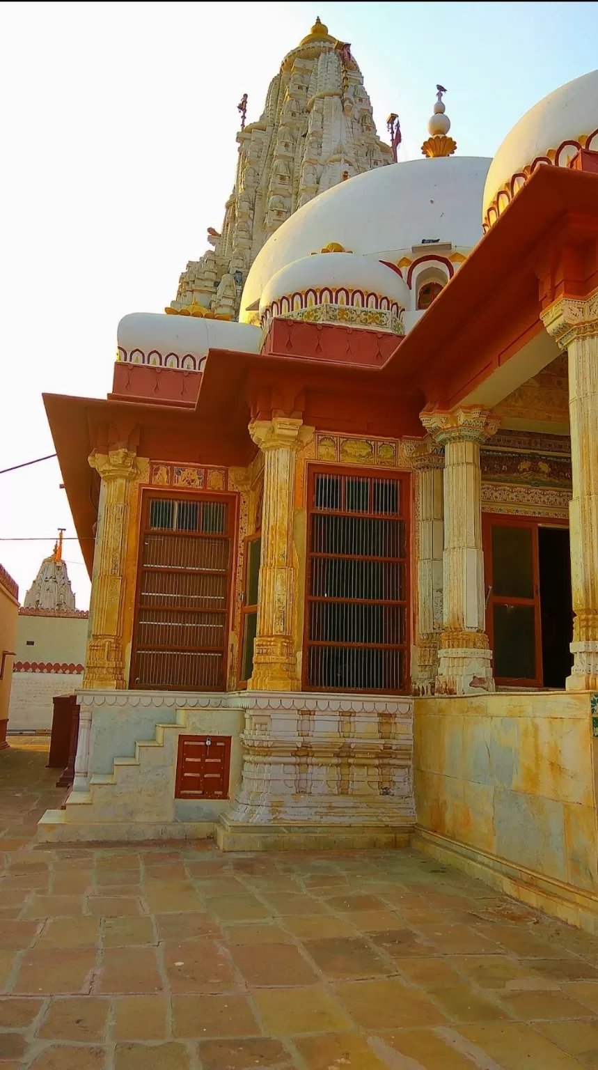 Photo of Temple with an Unique Foundation! by PRANATI KAMANI