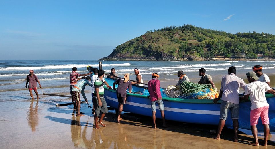 Photo of Kudle Beach Trail, Gokarna, Karnataka, India by Debabrata Pal