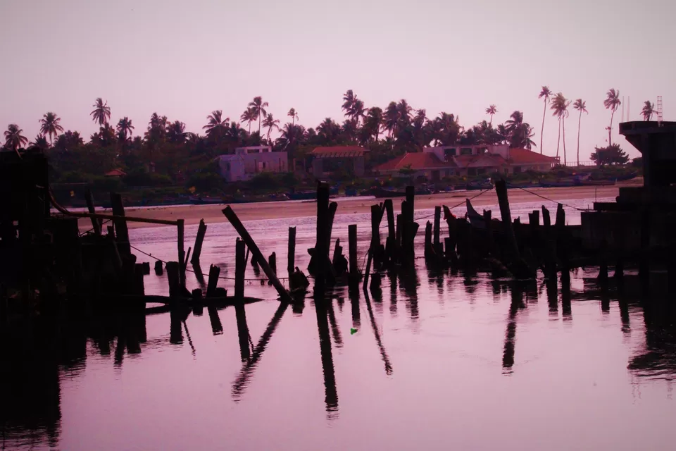 Photo of Andhakaranazhi Beach, Alappuzha, Kerala, India by Sudha Kumari