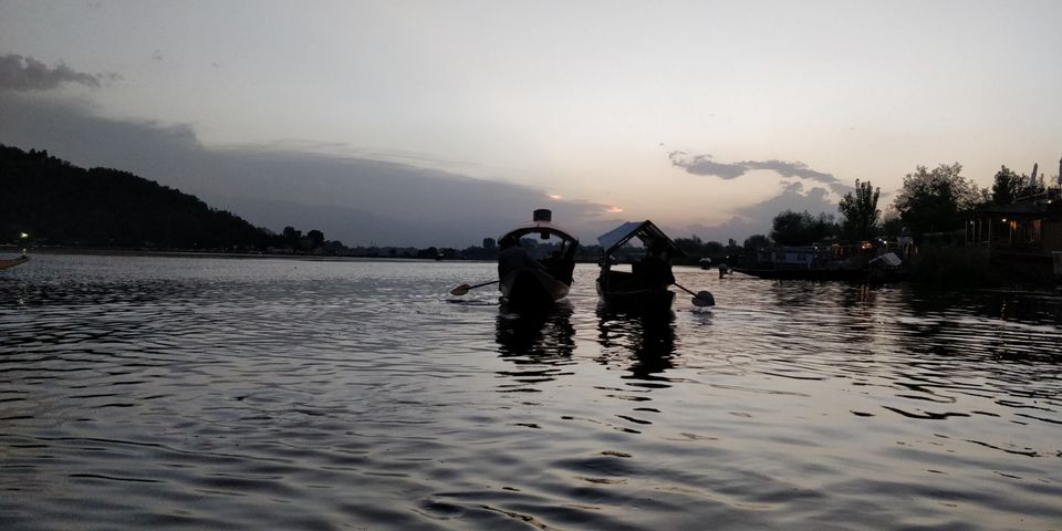 Photo of Dal Lake, Srinagar by Shivali A