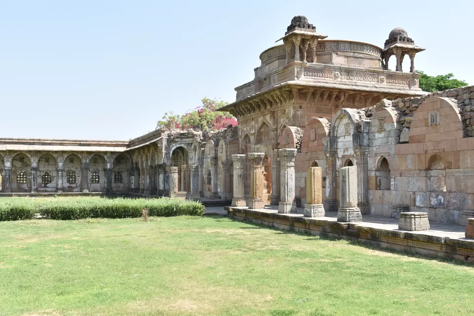 Photo of MINAR IS IN LOVE ( TWO DAY TRAVEL IN (CHAMPANER) GUJARAT) by karthy