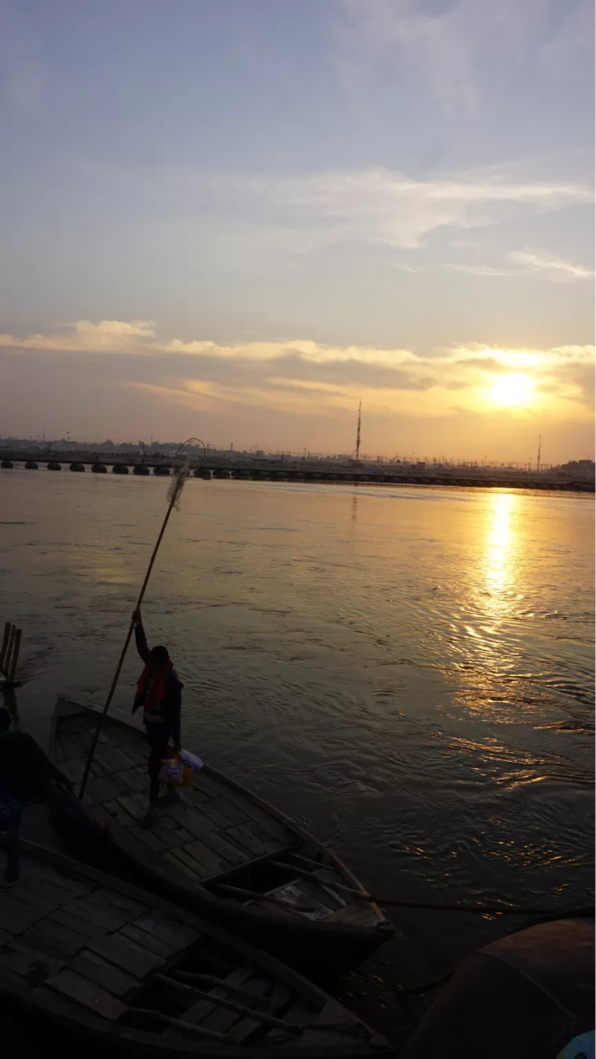 Photo of Triveni Sangam, Sachcha Baba Nagar, Prayagraj, Uttar Pradesh by Ghumakkad Kida /Vaishali Gupta