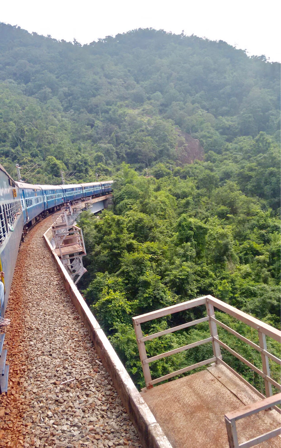 Photo of Araku, Andhra Pradesh, India by Yashwanth Chowdary Raavi