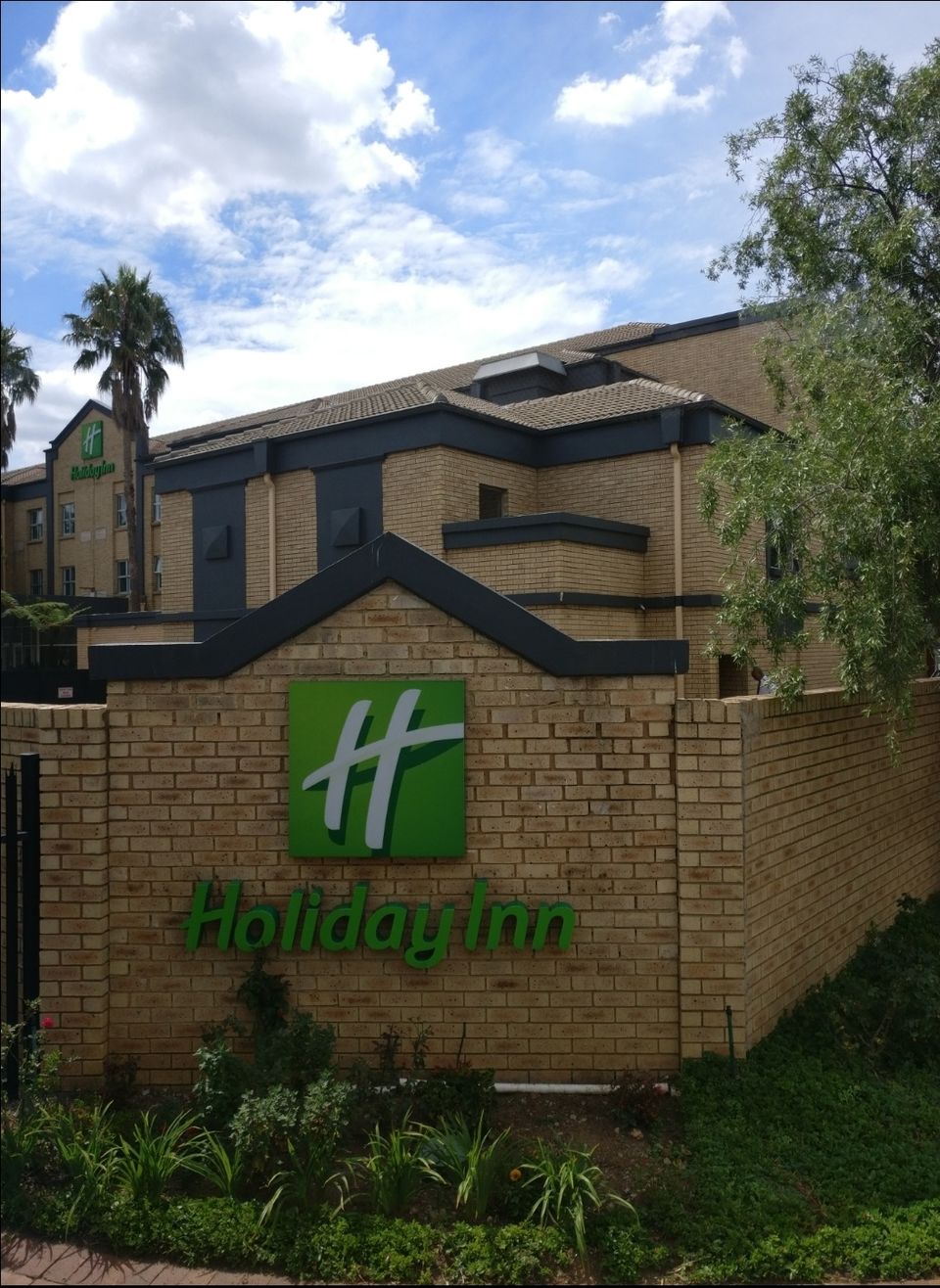 Photo of Holiday Inn Johannesburg Airport, Bardene, Johannesburg, South Africa by Dr. Gunjan Patel