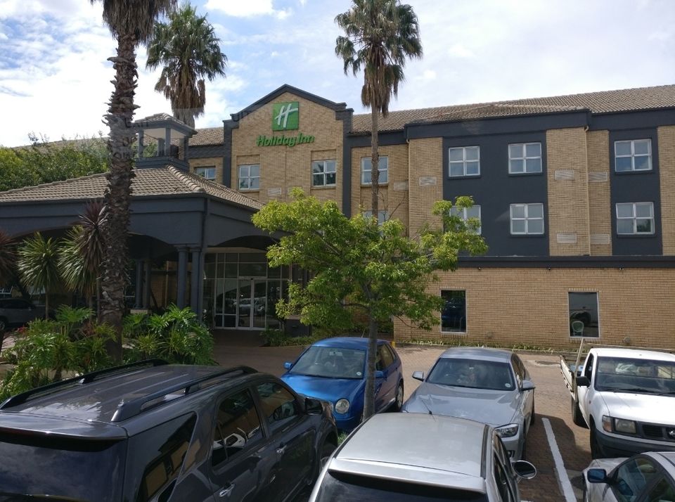 Photo of Holiday Inn Johannesburg Airport, Bardene, Johannesburg, South Africa by Dr. Gunjan Patel