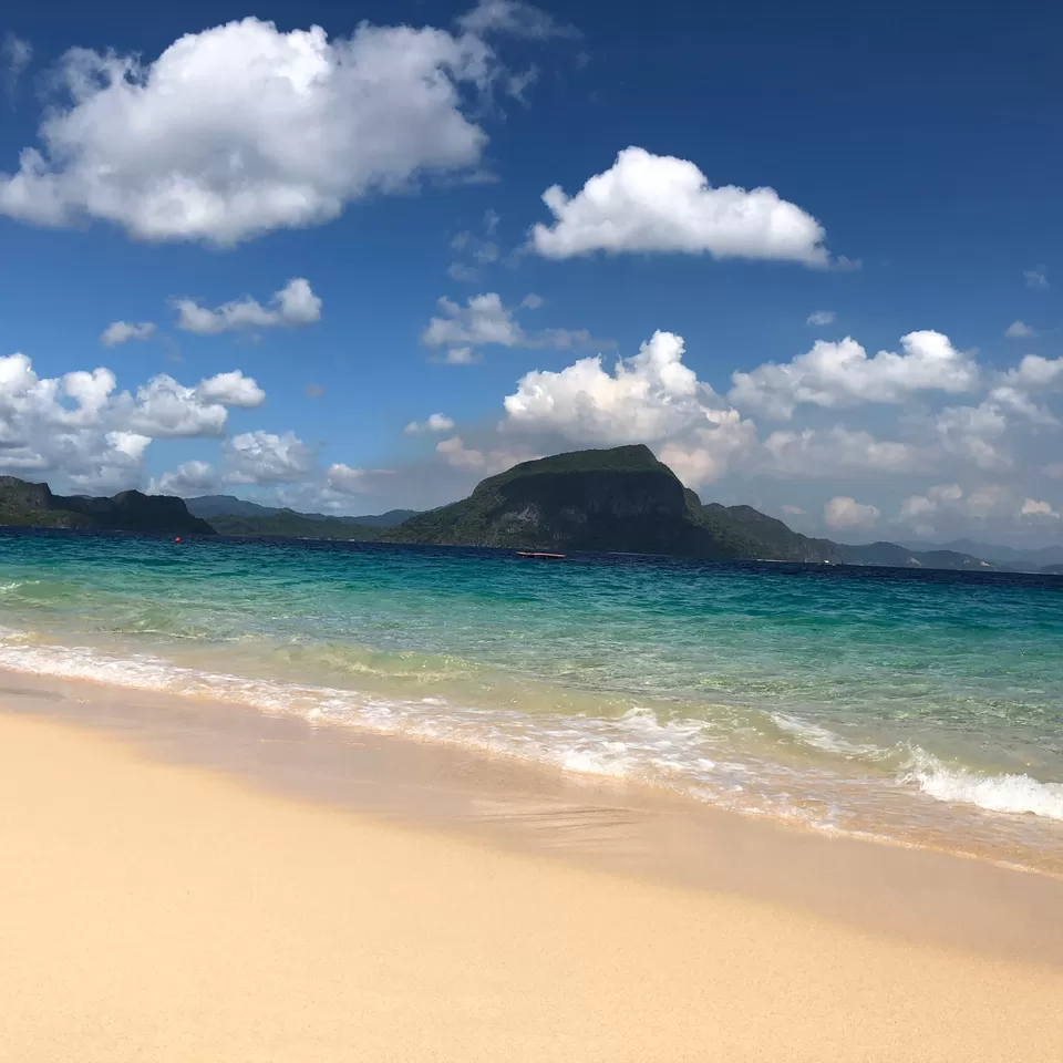 Photo of Helicopter Island, El Nido, Philippines by Zeal Shah
