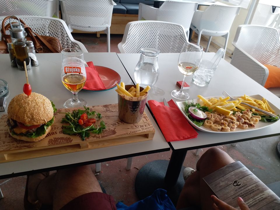 Photo of Cafe Bar Dalton, Šetalište Petra Preradovića, Split, Croatia by Avnish@Ashru