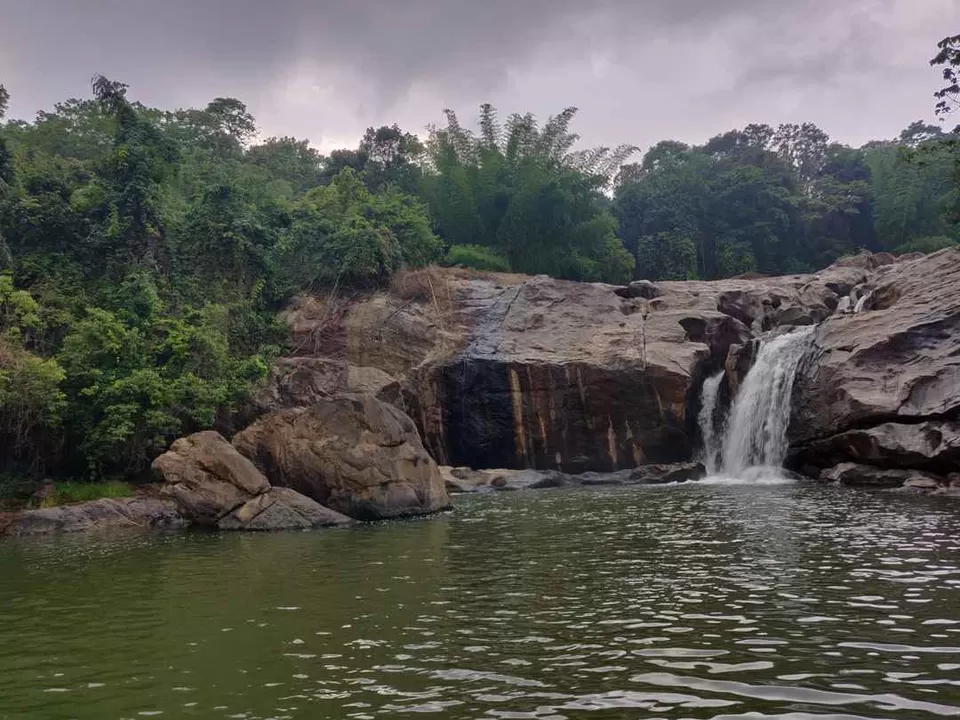 Photo of Valara Waterfalls, NH 49, Chillithodu, Kerala, India by Nidhi Verma