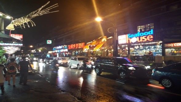 Photo of Jalan Kuta Square, Tuban, Badung Regency, Bali, Indonesia by oneworldforall