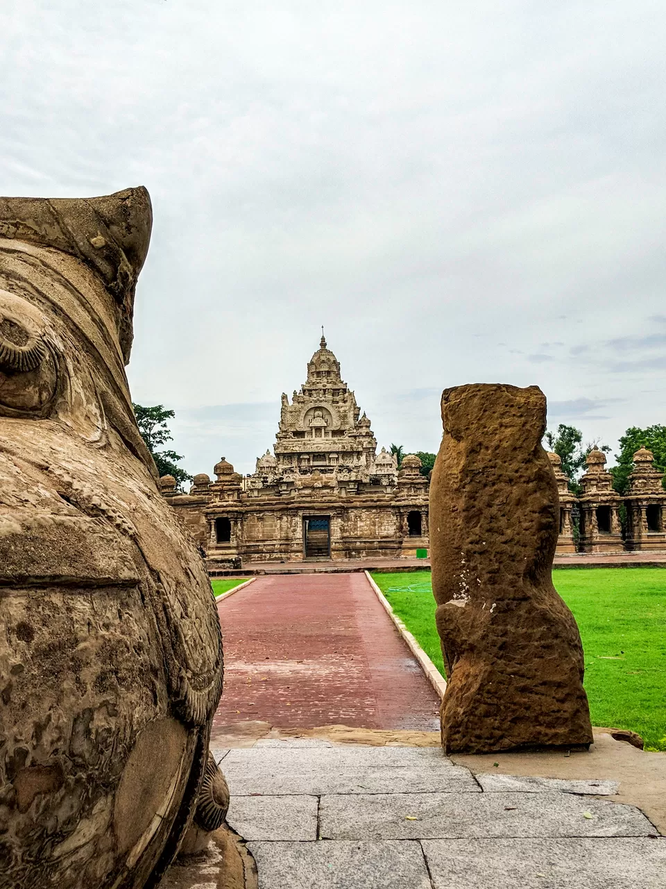 Photo of Kailasanathar Temple, Pillaiyarpalayam, Kanchipuram, Tamil Nadu, India by Mrphenomenal Diaries
