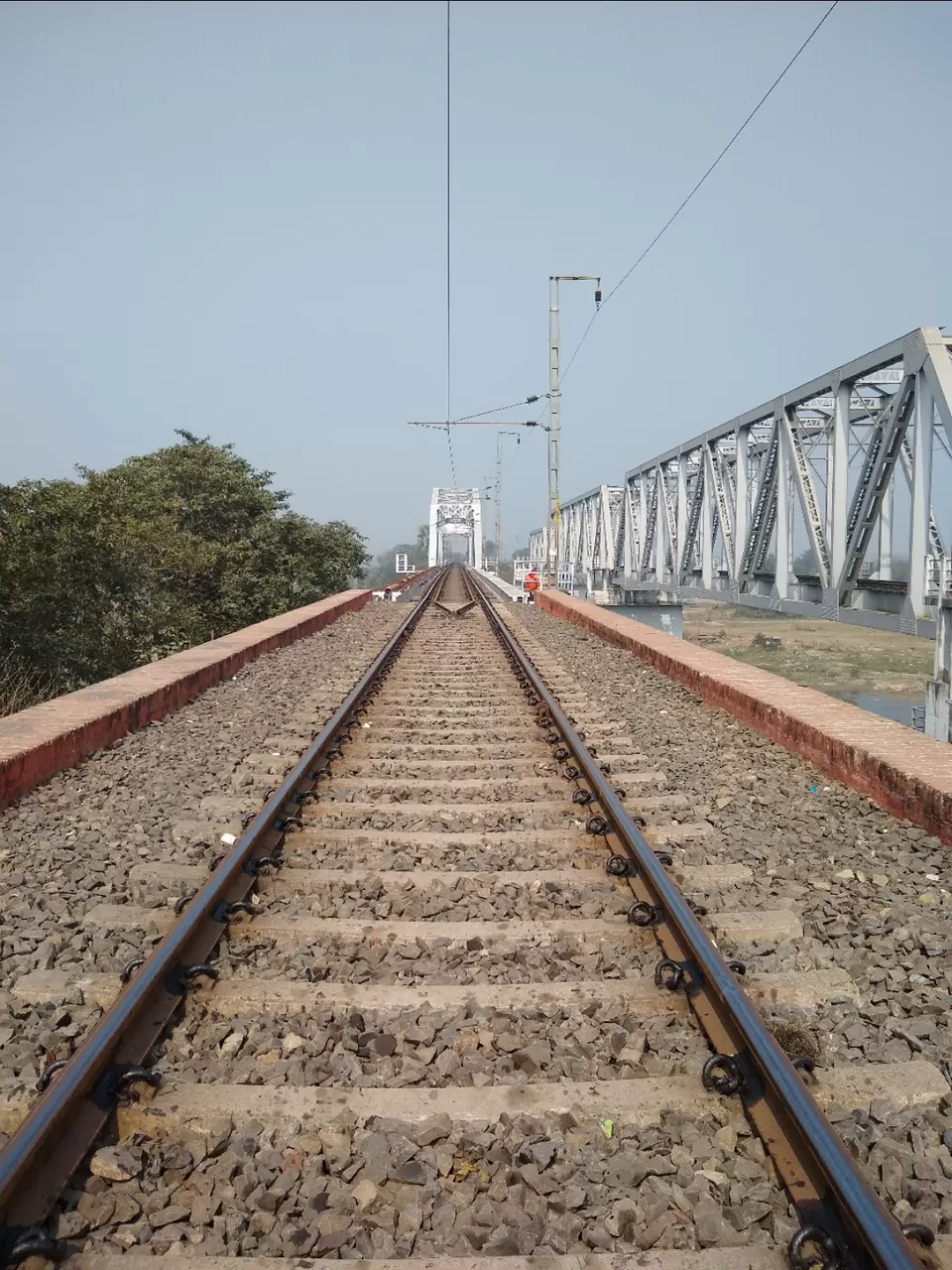 Photo of Rail Bridge, Rui Pukur P, West Bengal, India by Mangolik Pradhan
