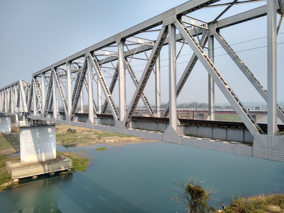 Photo of Rail Bridge, Rui Pukur P, West Bengal, India by Mangolik Pradhan