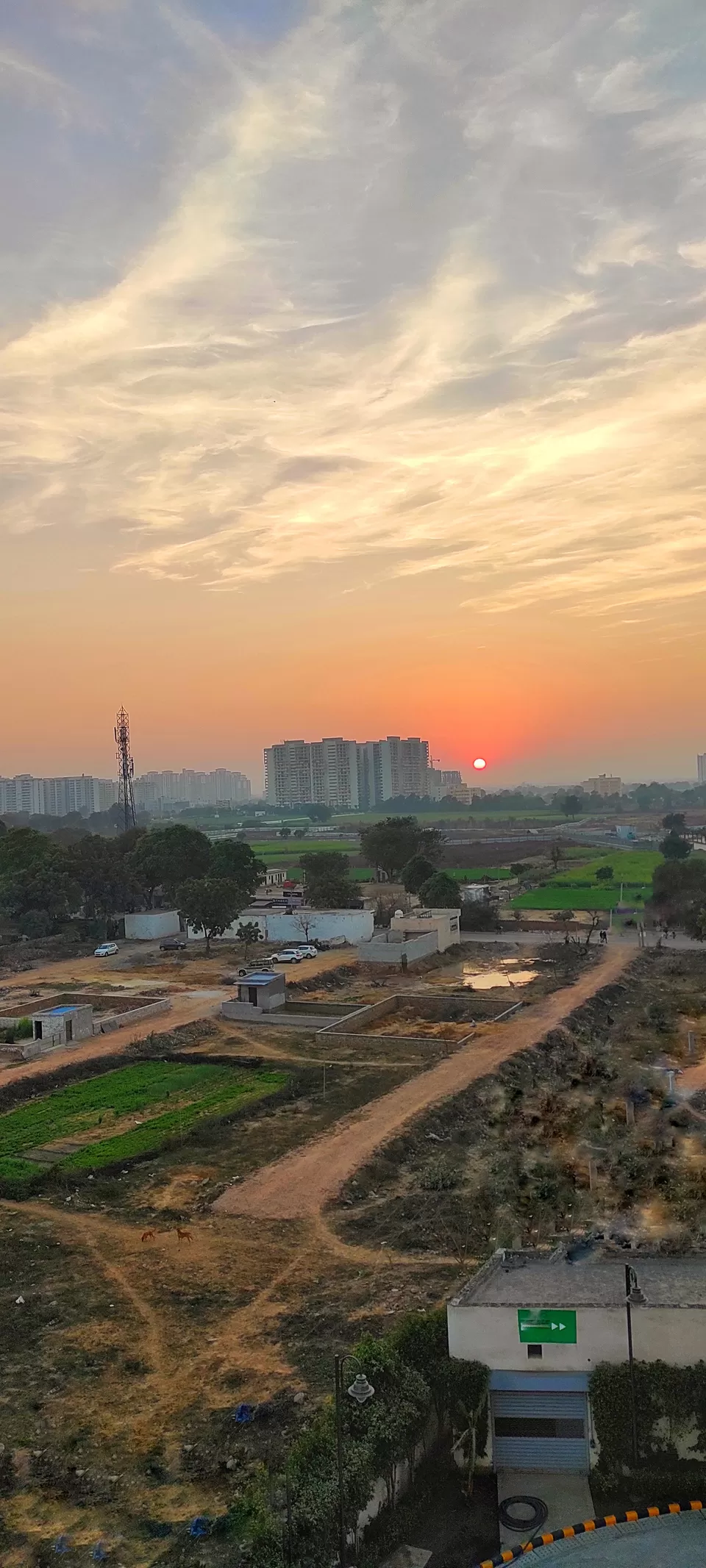 Photo of Gurgaon, Haryana, India by travelingcocoon_kanika