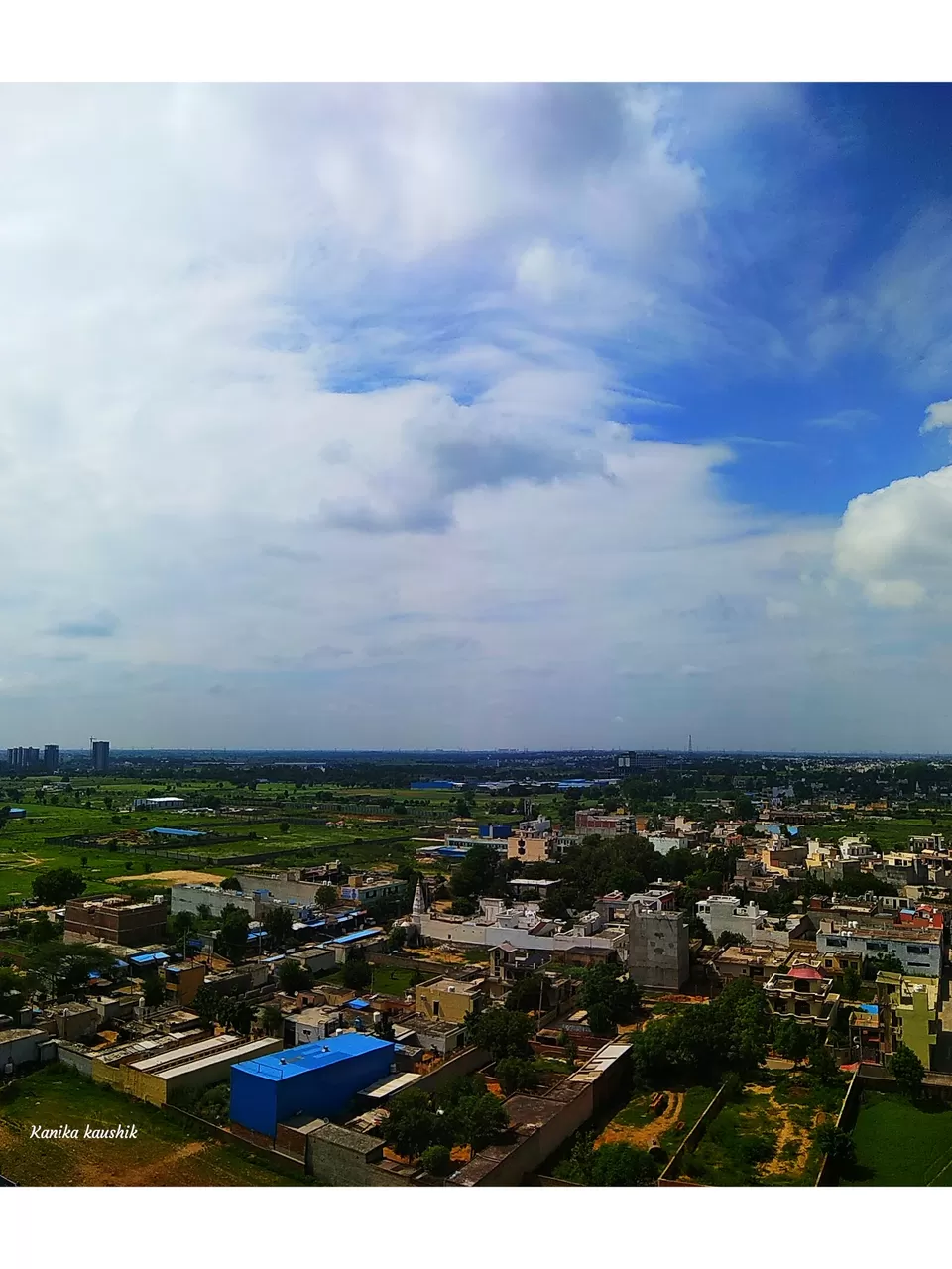 Photo of Gurgaon, Haryana, India by travelingcocoon_kanika