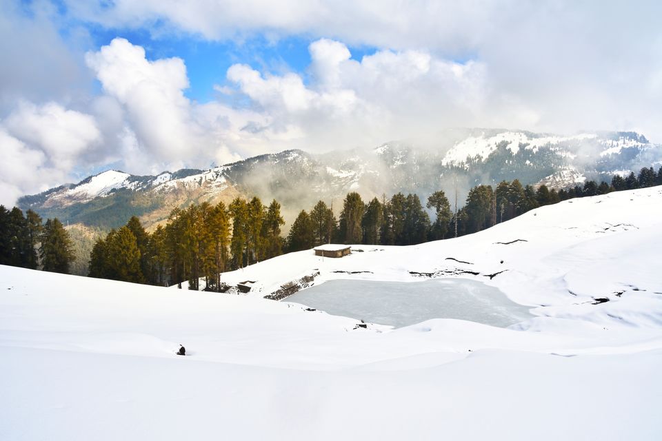 Photo of My first trek in Himalayan winters - Explored a lake with a floating island by travelingcocoon_kanika