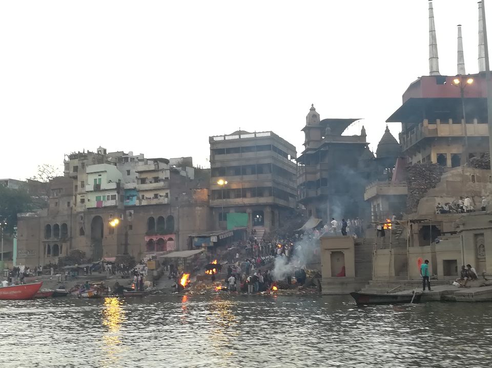 Photo of Manikarnika Ghat, Jugul Tola, Ghats of varanasi, Lahori Tola, Varanasi, Uttar Pradesh, India by Ganesh Nadiger