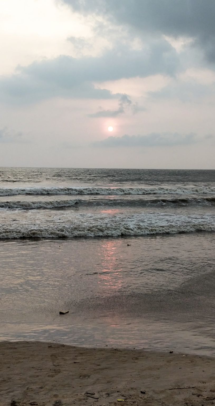 Photo of Juhu Beach, Mumbai, India by Ashutosh Vyas