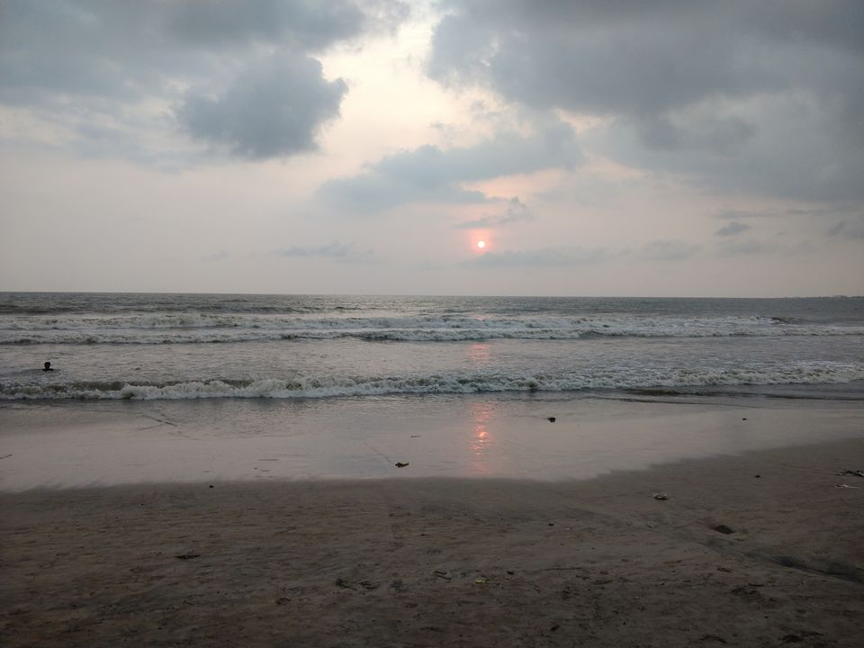 Photo of Juhu Beach, Mumbai, India by Ashutosh Vyas