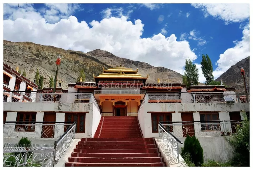 Photo of Samstanling Gompa, Sumur by letsstartdjourney