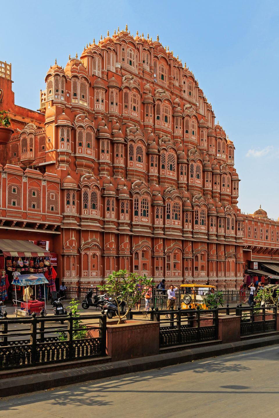 Photo of Hawa Mahal, Hawa Mahal Road, Badi Choupad, J.D.A. Market, Pink City, Jaipur, Rajasthan, India by Pranjal Sharma