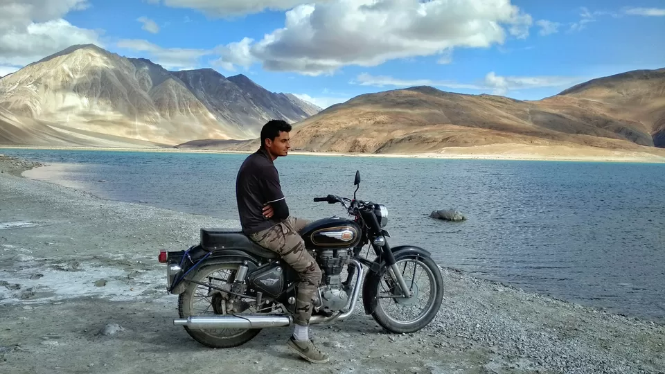 Photo of Pangong Lake by Gurkirat Singh