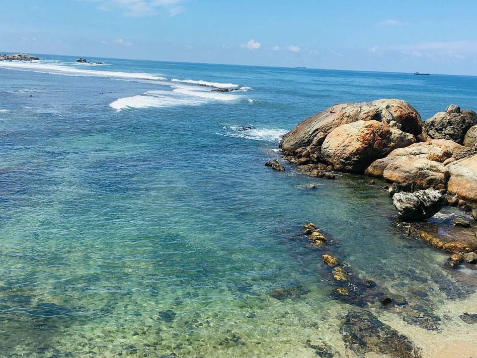 Photo of Unawatuna Beach, Sri Lanka by Isa Taariq