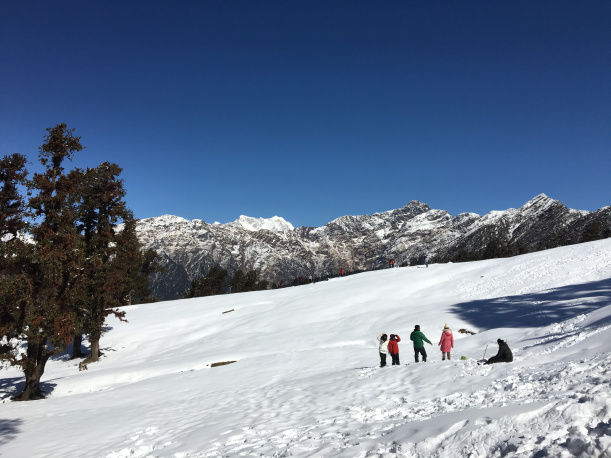 Photo of The Best Winter Trek For Beginners Tungnath Chandrashila Trek 6/10 by Mountain Balak