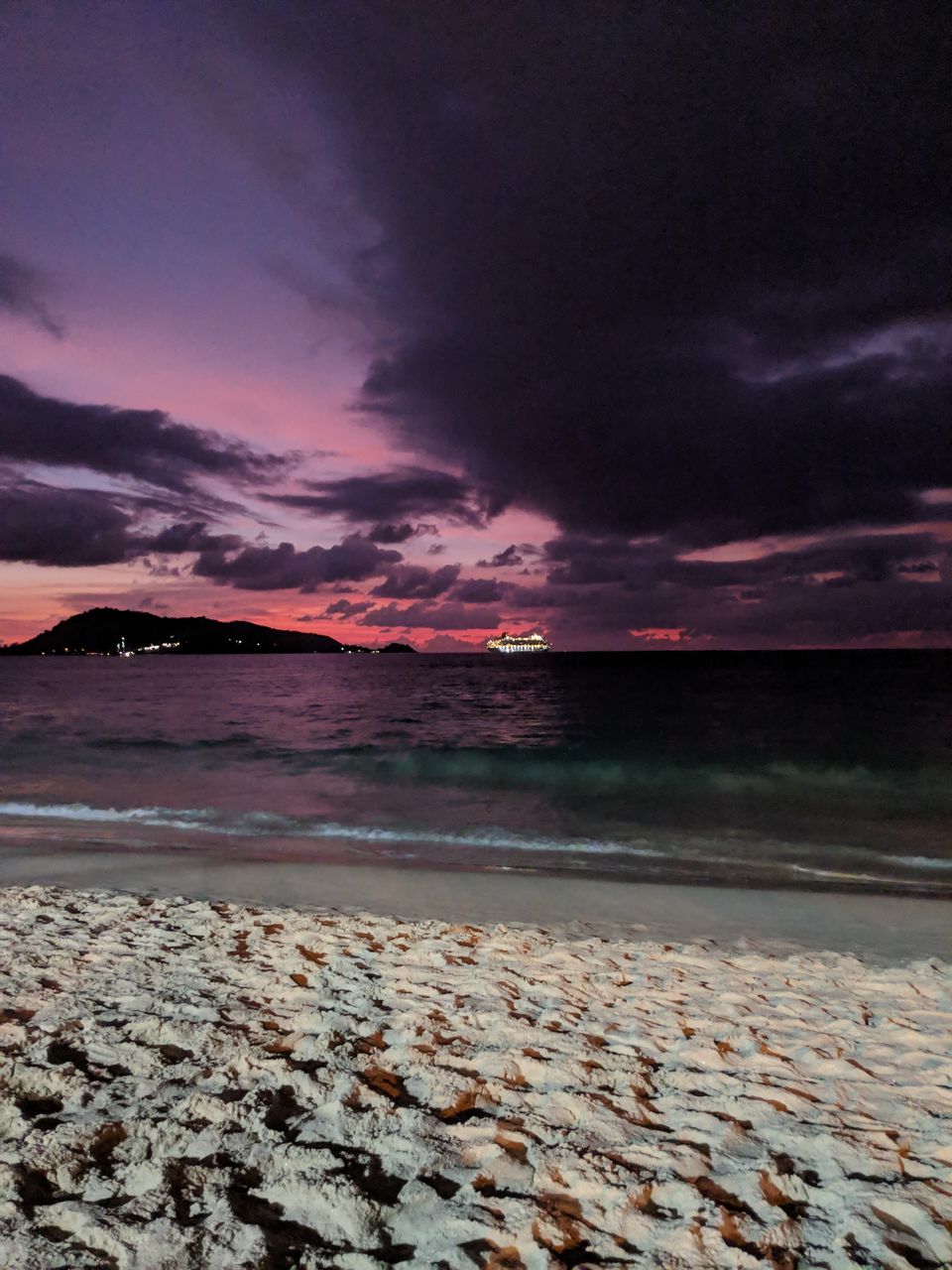 Photo of Island hopping in Phuket, Thailand - www.MumbaiKiChori.com 6/9 by Mumbai Ki Chori