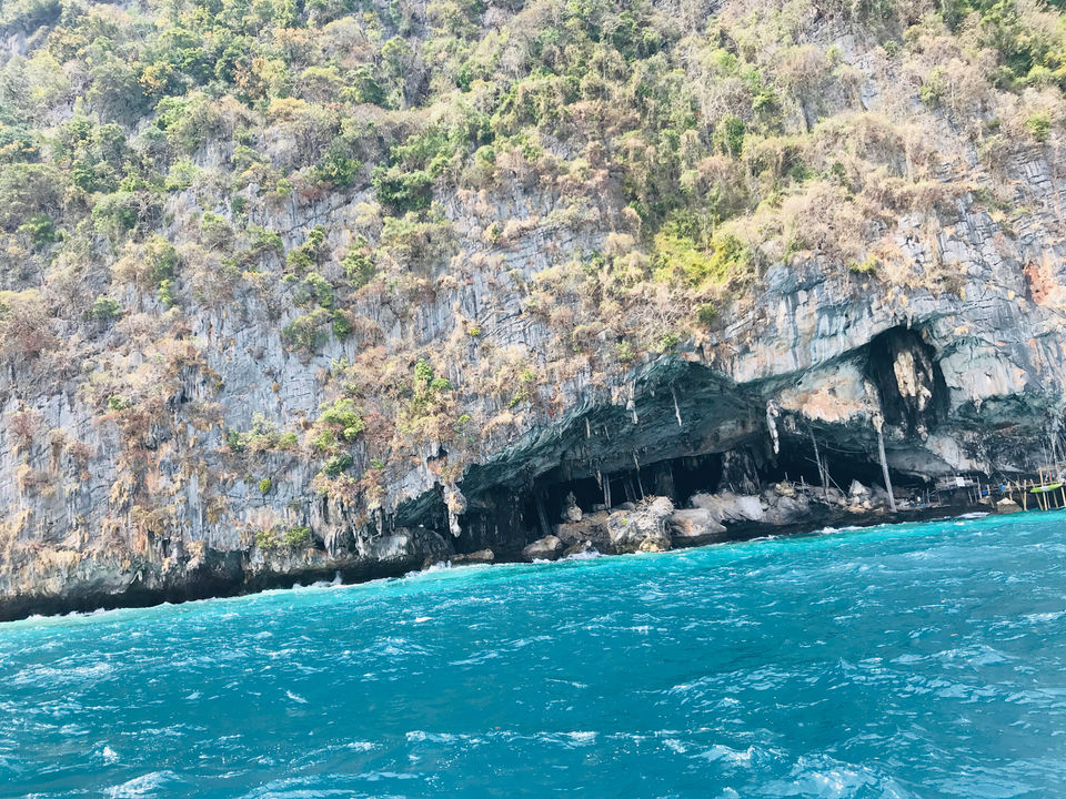 Photo of Phi Phi Islands, Krabi, Thailand by Globetrotter’s Confessions