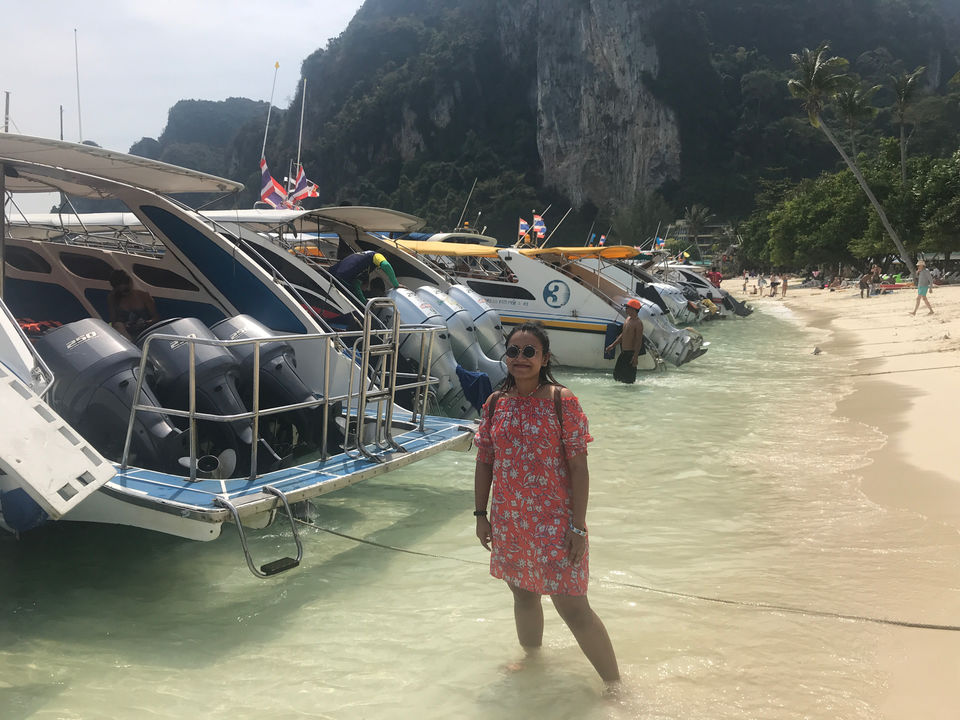 Photo of Phi Phi Islands, Krabi, Thailand by Globetrotter’s Confessions