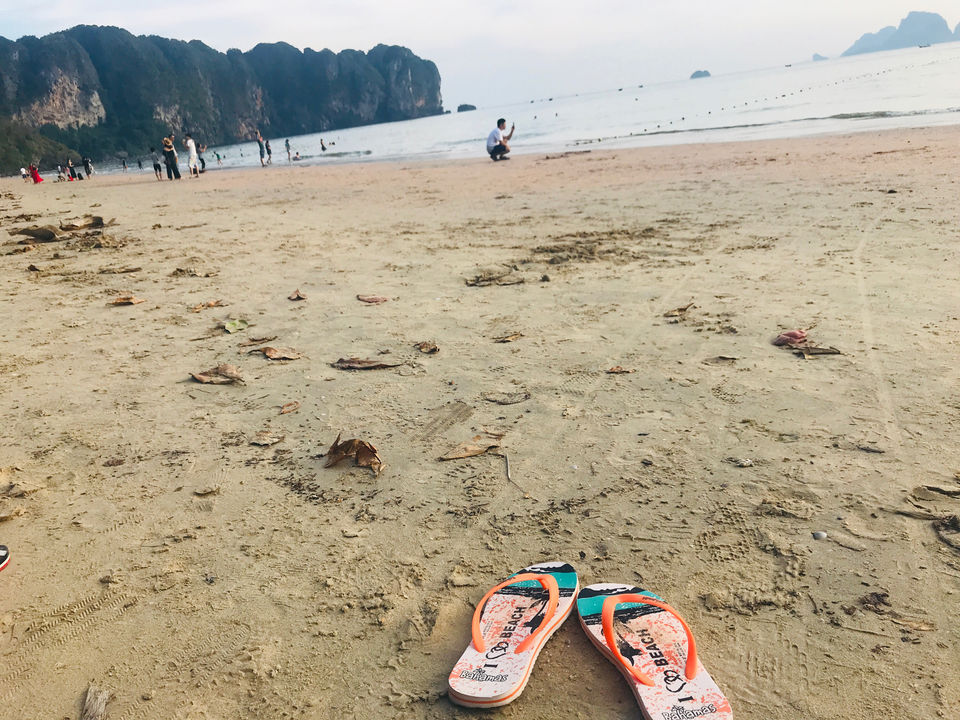 Photo of Phi Phi Islands, Krabi, Thailand by Globetrotter’s Confessions