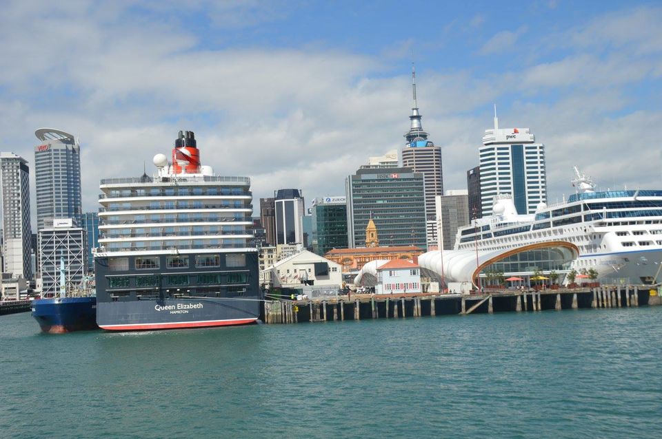 Photo of Auckland, New Zealand by Globetrotter’s Confessions
