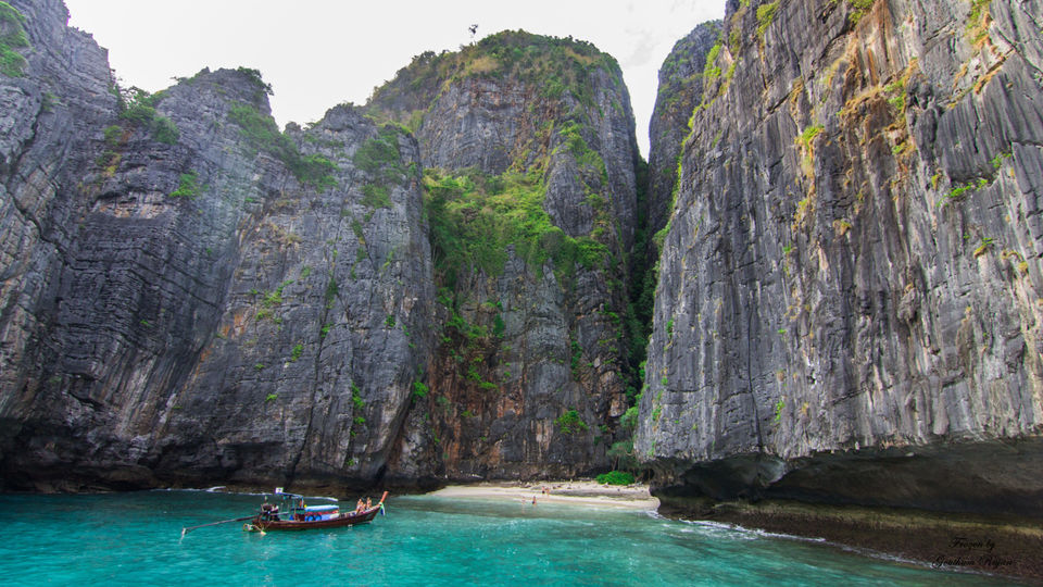 Photo of PHI PHI ISLAND by Clueless Compass
