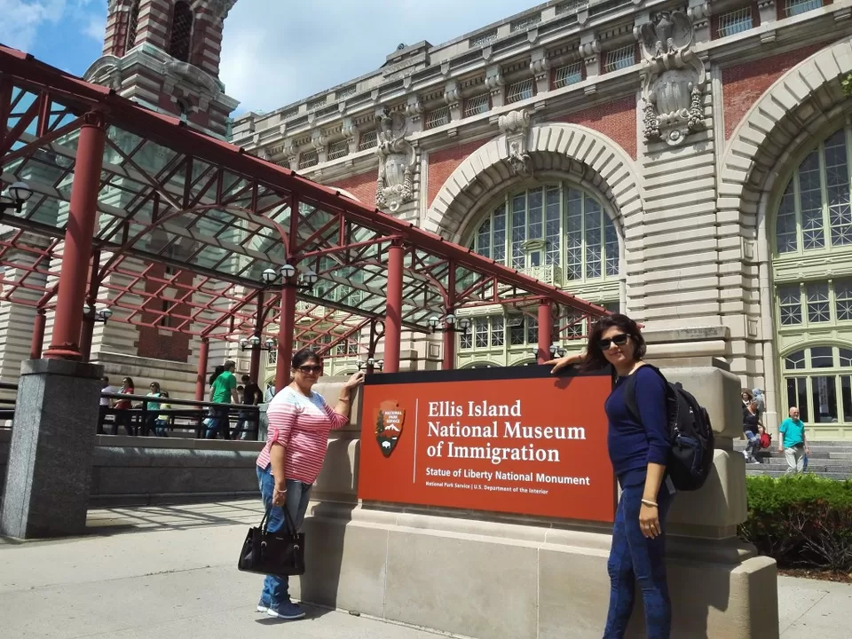 Photo of Statue of Liberty National Monument, New York, NY, USA by Let's Expresso